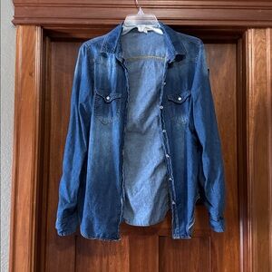 In Style denim top size large.